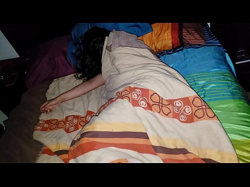 ❤️ Pinupunasan ng stepson ang kanyang batang madrasta habang natutulog ito. ❌ Porno sa amin tl.xxxtophd.ru